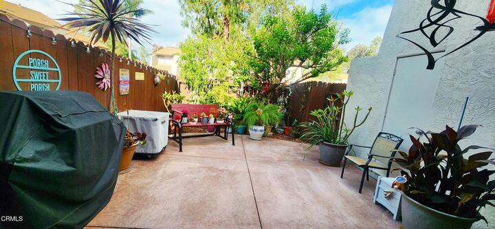 Property Photo:  1118 Okapi Lane  CA 93003 