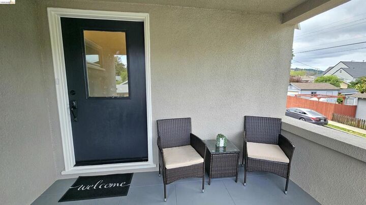 Property Photo:  1404 Pine St  CA 94553 
