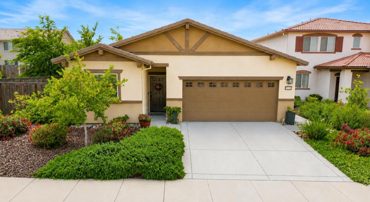 Property Photo:  12738 Montbrook Way  CA 95742 