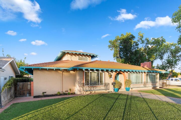 Property Photo:  201 N 7th Street  CA 95363 
