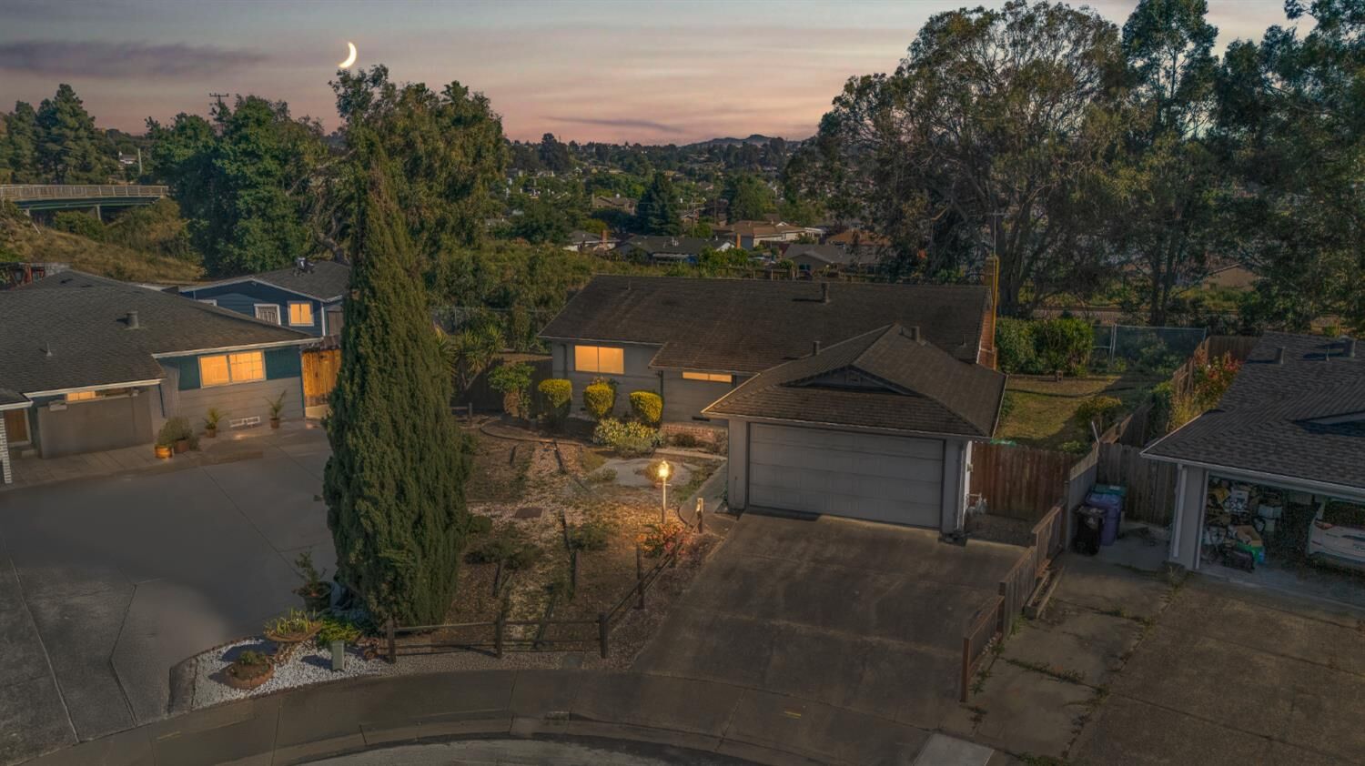Property Photo:  266 Highlands Court  CA 94806 