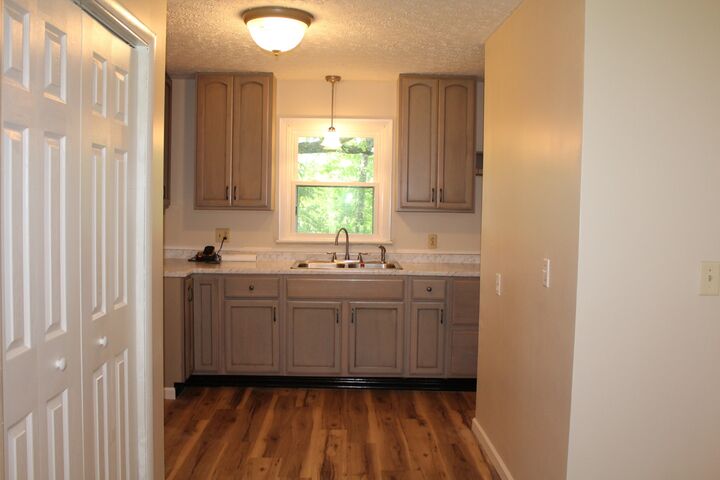 Property Photo: 22 Gray Dr TN 37061