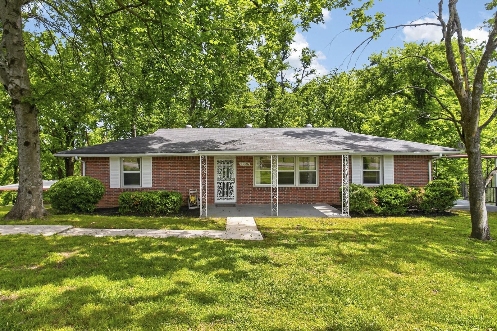 Property Photo:  2226 Weona Dr  TN 37214 