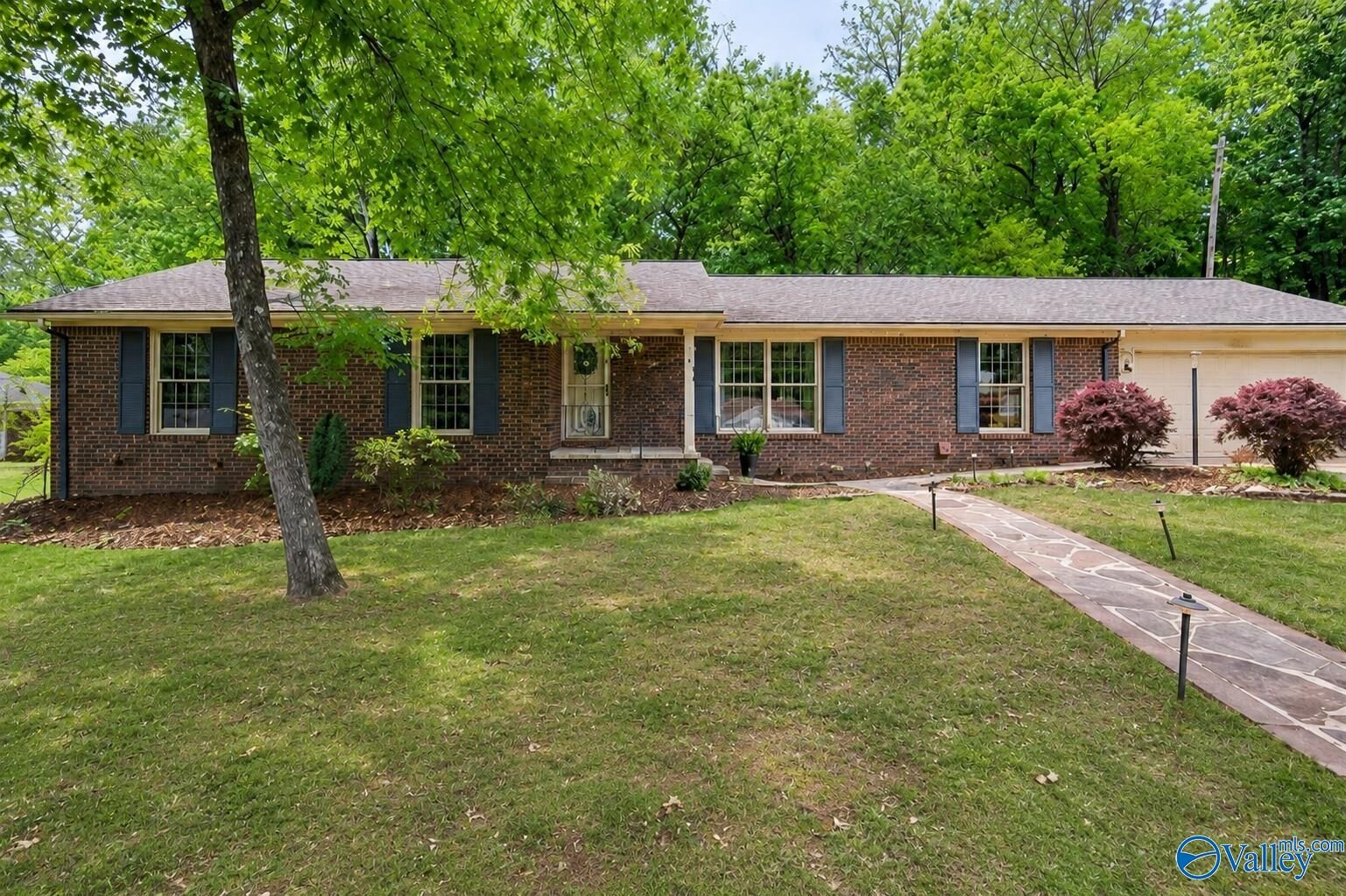 Property Photo:  7110 Criner Road SE  AL 35802 