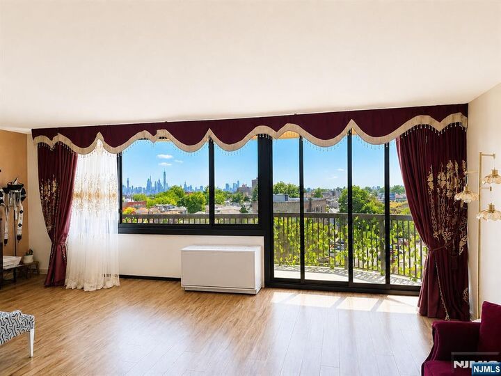 Property Photo:  770 Anderson Avenue 6R  NJ 07010 