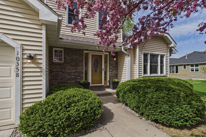 Property Photo:  10358 Lee Drive  MN 55347 