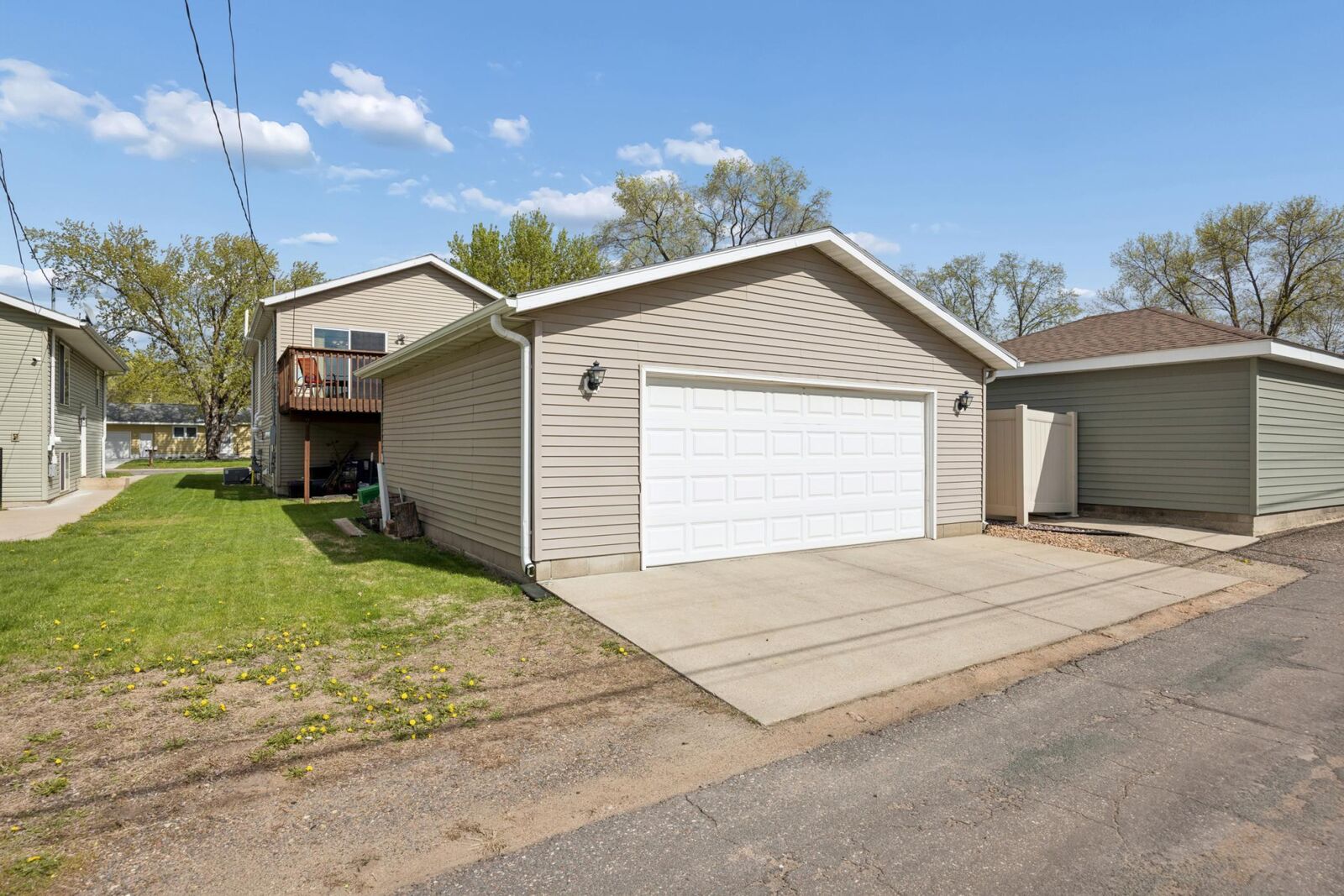 Property Photo: 1043 35th Avenue N MN 56303
