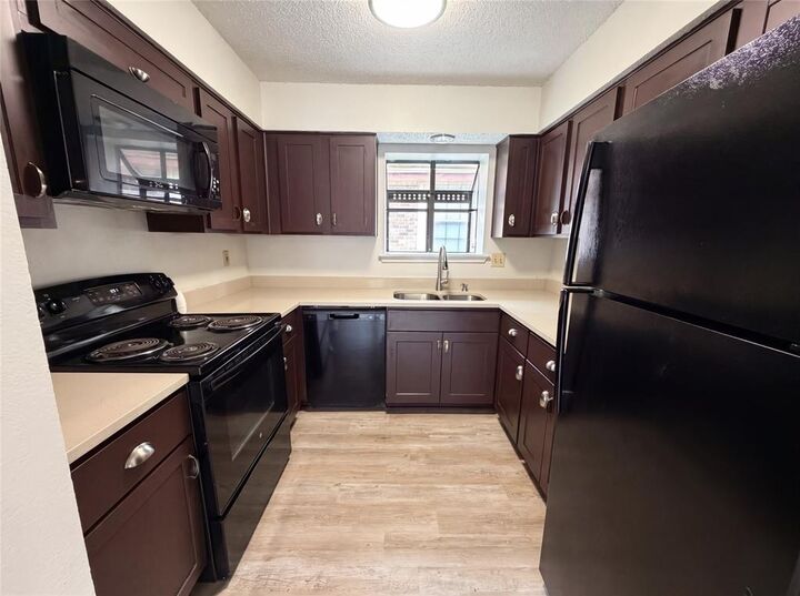 Property Photo:  1502 Allen Drive  TX 75104 