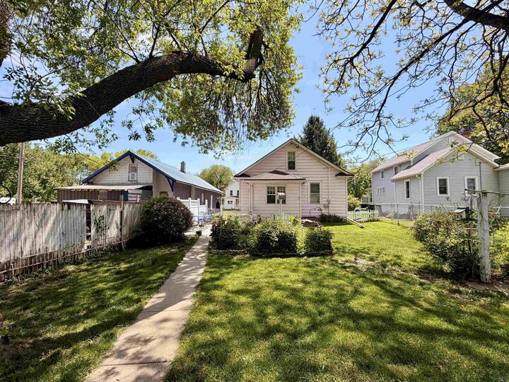 Property Photo:  1615 W 17th Street  IA 51103 