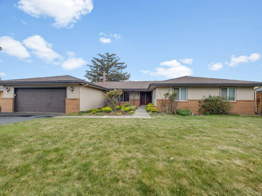 Property Photo:  4316 El Cerrito Way  OR 97603 