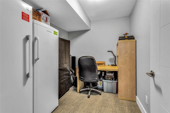 Property Photo:  1102 Cameron Avenue 9  BC V1Y 0B2 