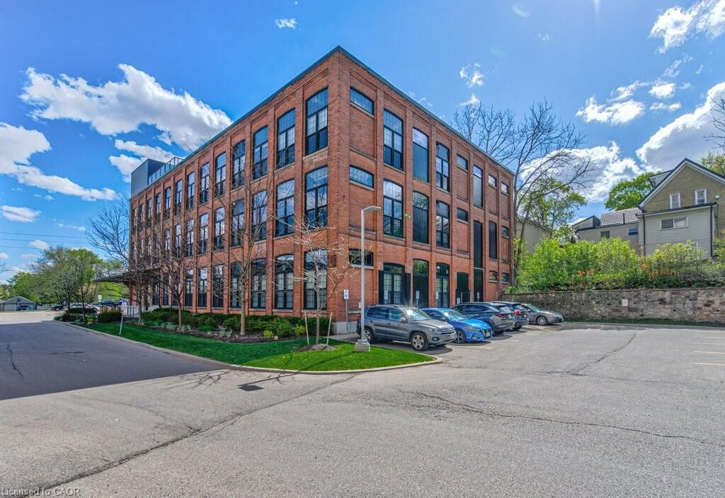 Property Photo:  24 Cedar Street 101  ON N1S 0B2 