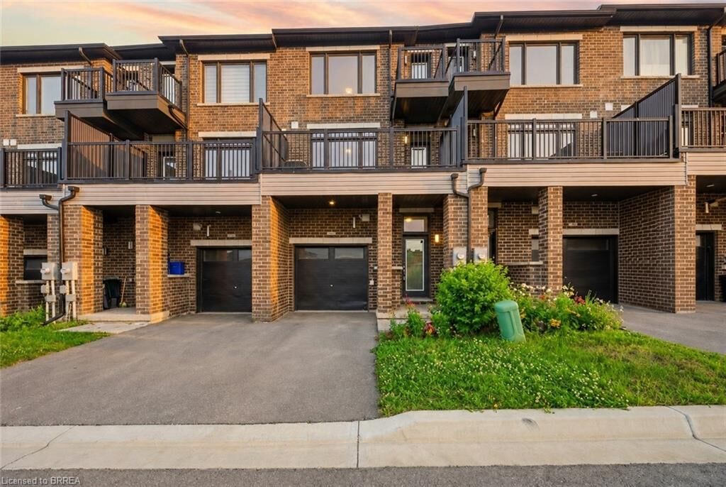 Property Photo:  585 Colborne Street 107  ON N3S 0K4 