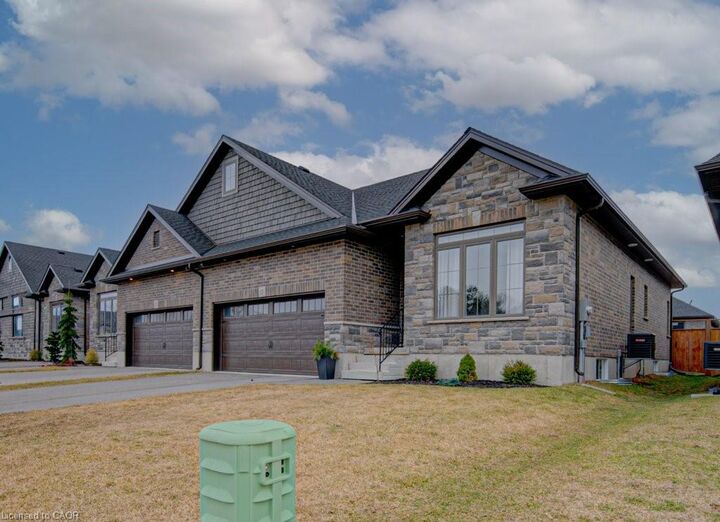 Property Photo:  15 Matheson Crescent  ON N0J 1M0 