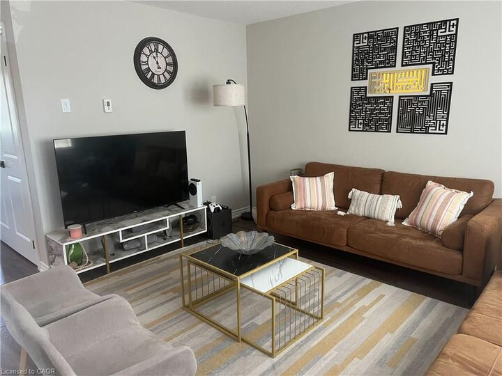 Property Photo:  235 Chapel Hill Drive 26  ON N2R 1N3 
