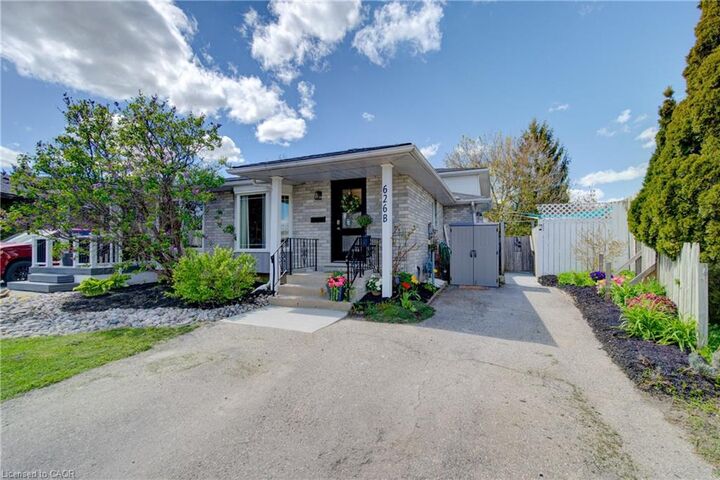Property Photo:  626 Settlersfield Court B  ON N2T 2K6 