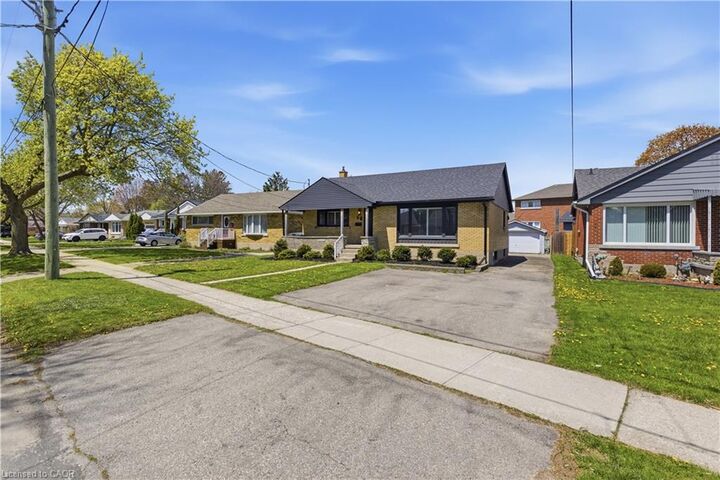 Property Photo:  66 Heather Avenue  ON N2B 1M1 