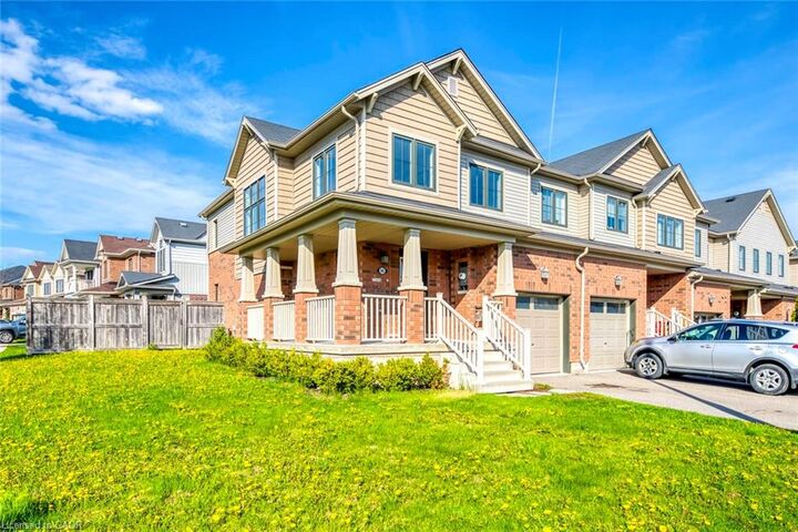 Property Photo:  96 Arnold Marshall Boulevard  ON N3W 0B6 