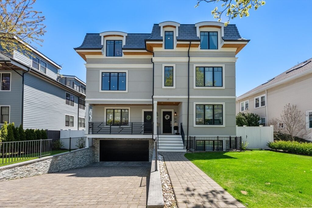 Property Photo:  80 Verndale St 80  MA 02446 