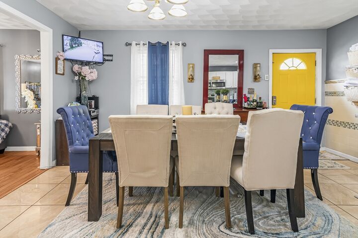 Property Photo:  14 Tyler St 1  MA 01843 