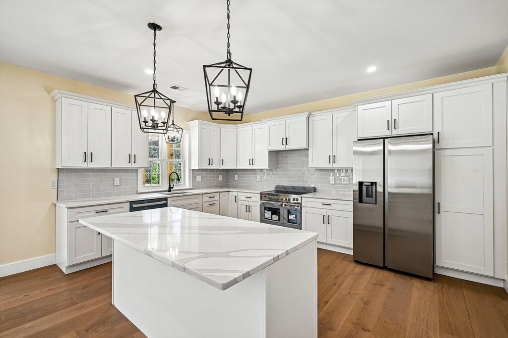 Property Photo: 33 Seabiscuit Dr MA 02360