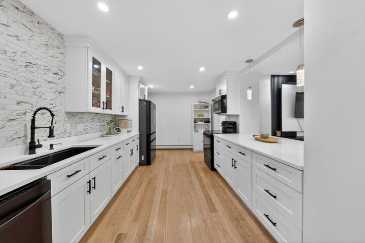 Property Photo:  52 High St  MA 01749 