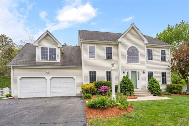 Property Photo:  10 Gannett Way  MA 01747 