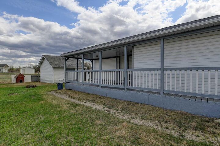 Property Photo:  55037 714 Township # 128  AB T8X 4A9 