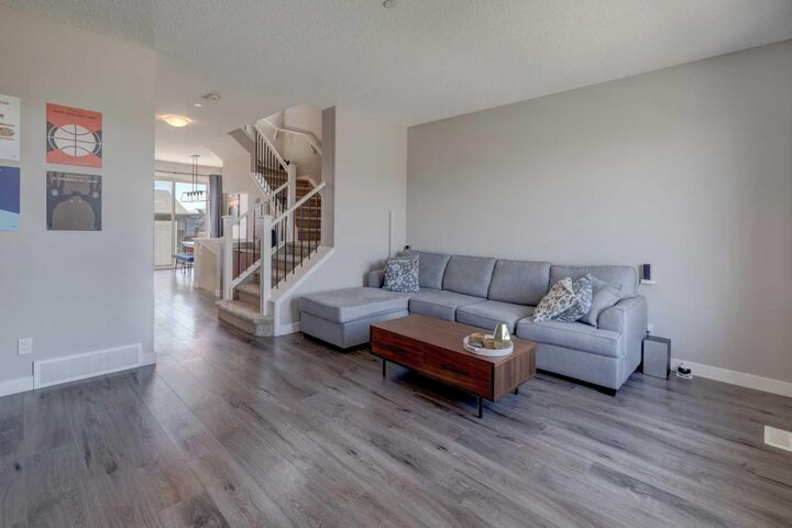 Property Photo:  760 Livingston Hill NE  AB T3P 1K4 