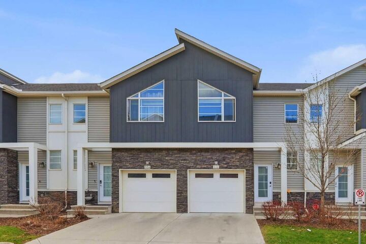Property Photo:  556 Redstone View NE  AB T3N 0M9 