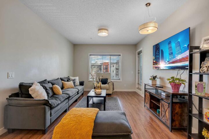 Property Photo:  8 Sage Hill Terrace NW 108  AB T3R 0W5 
