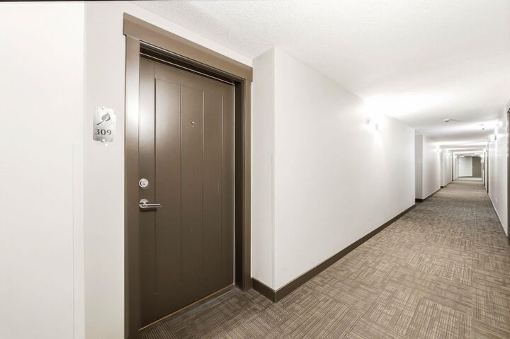 Property Photo:  15 Aspenmont Heights SW 309  AB T3H 0E3 