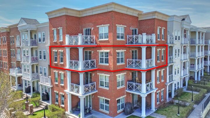 Property Photo:  5605 Henwood Street SW 3501  AB T3E 7R2 