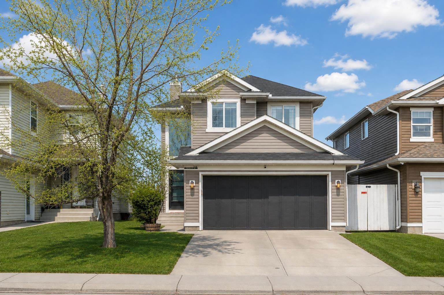 Property Photo:  218 Coville Circle NE  AB T3K 5N8 