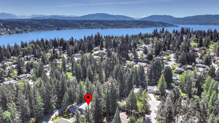 Property Photo:  2311  185th Place NE  WA 98052 