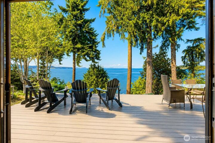 Property Photo:  162 N Loon Asea Lane  WA 98282 