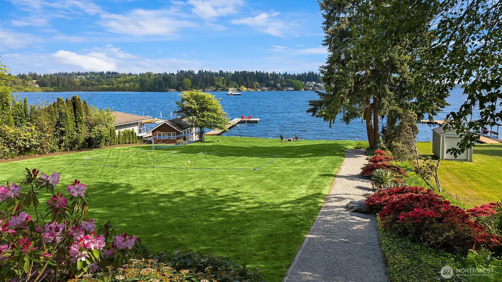 Property Photo:  8625 NE Juanita Drive  WA 98034 