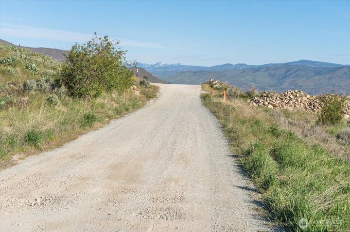 Property Photo:  25  Chelan Hills Acres Road  WA 98843 