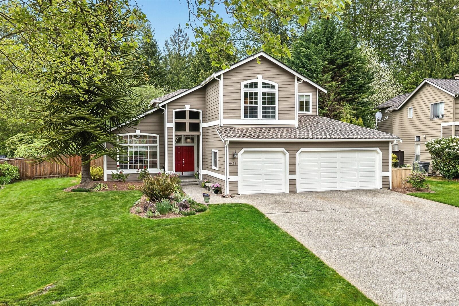 Property Photo:  6431  149th Street SE  WA 98296 