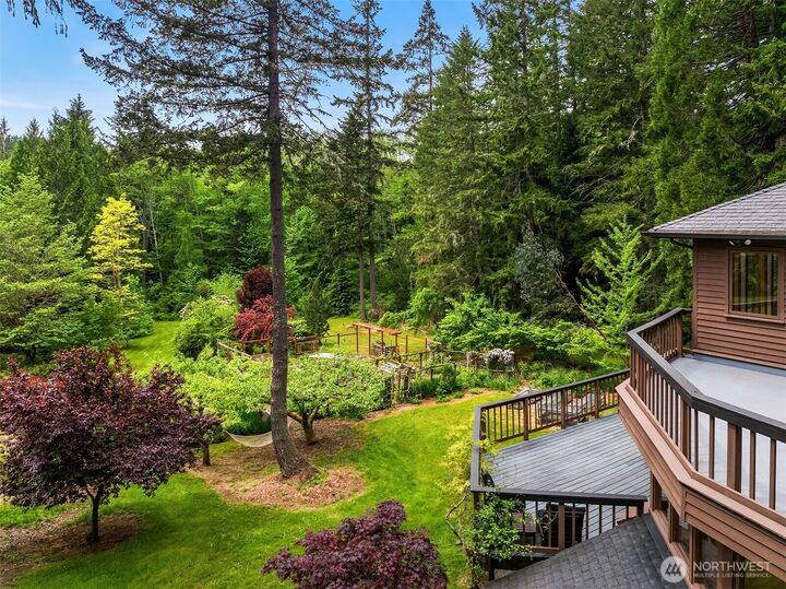 Property Photo:  21833  103rd Avenue SW  WA 98070 