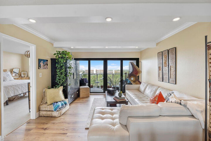 Property Photo:  1401 N Riverside Drive 1102  FL 33062 