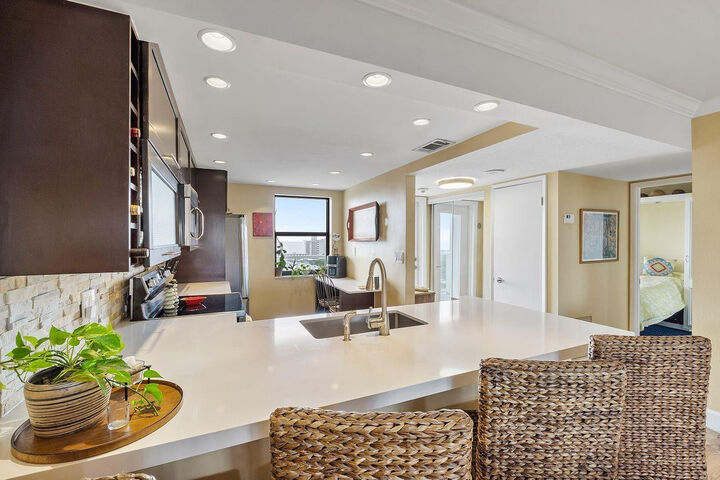 Property Photo:  1401 N Riverside Drive 1102  FL 33062 