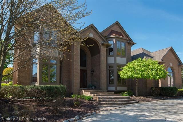 Property Photo:  54554 E Whitby Way  MI 48316 