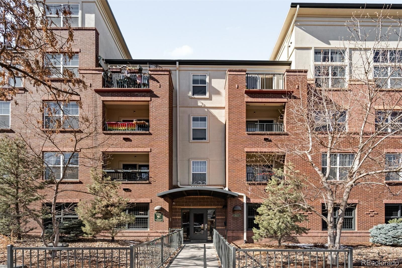Property Photo:  1623 Saint Paul Street 402  CO 80206 