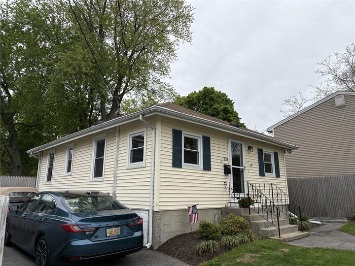 Property Photo:  353 Massasoit Avenue  RI 02914 