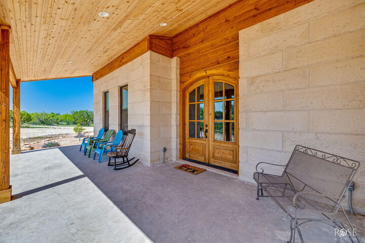 Property Photo: 18652 Kenley Lane TX 76935