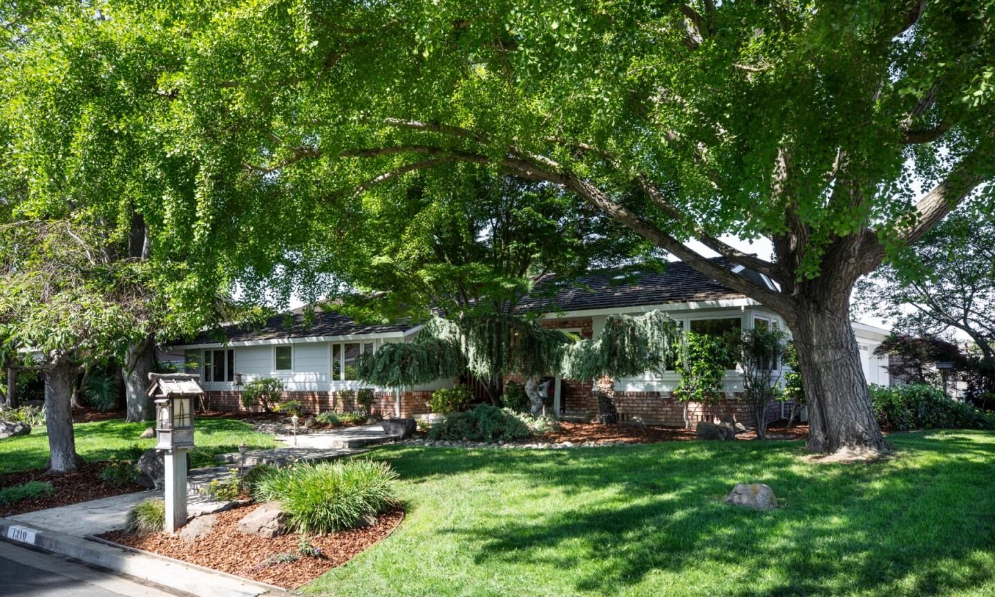 Property Photo:  1310 Harwalt Drive  CA 94024 