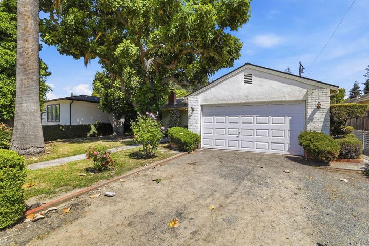 Property Photo:  954 Broadleaf Lane  CA 95128 
