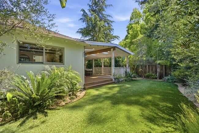 Property Photo:  1875 University Avenue  CA 94301 
