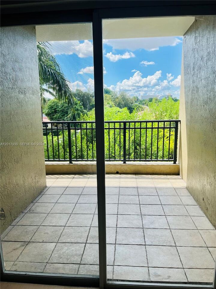 Property Photo:  120 S Douglas Rd 306  FL 33134 